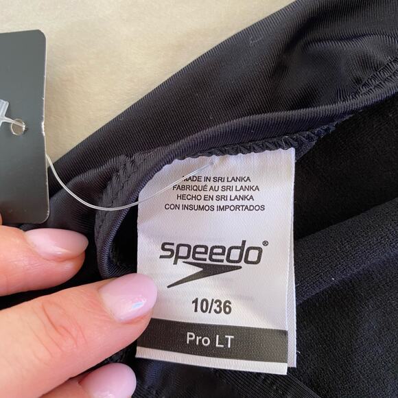 Speedo woomen’s swimsuit - Picture 4 of 10